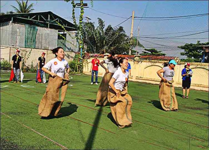 Bao bố chơi team building, trò chơi nhảy bao, trò chơi truyền thống